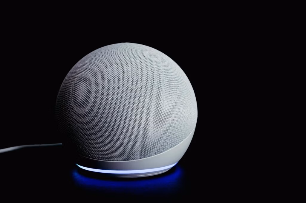 Voice Search Optimization 2026: Schema Markup, Conversational FAQs and Featured Snippets for 8.4 Billion Voice Devices