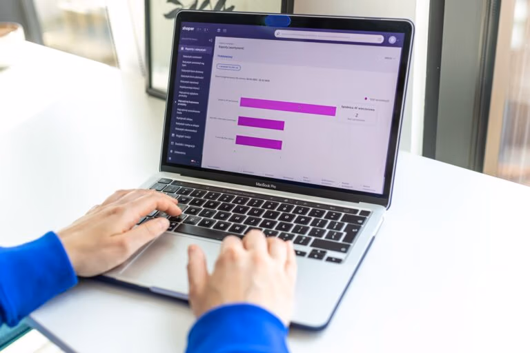 Brand Authority vs Domain Authority nel Giugno 2026: Costruire Entity Reputation Attraverso Podcast, Videocast e UGC Platforms