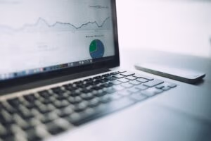 Setup di Content Moderation con AI in WordPress 7.0: Guida Tecnica su Spam Detection, Abilities API e Role-Based Access Control
