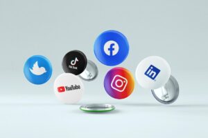 Social Media Come Search Layer 2026: TikTok, Instagram e YouTube vs Google — Strategie di Hook Engineering e Answer Architecture