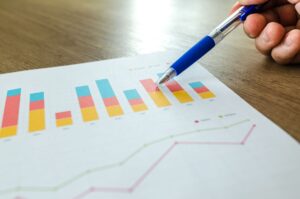Topical Authority Decay e Content Freshness 2026: Oltre la Data di Pubblicazione — Segnali di Actualizzazione Continuativa, Revisione Strutturale e Momentum di Pubblicazione per Mantenere Posizionamento Post-Update