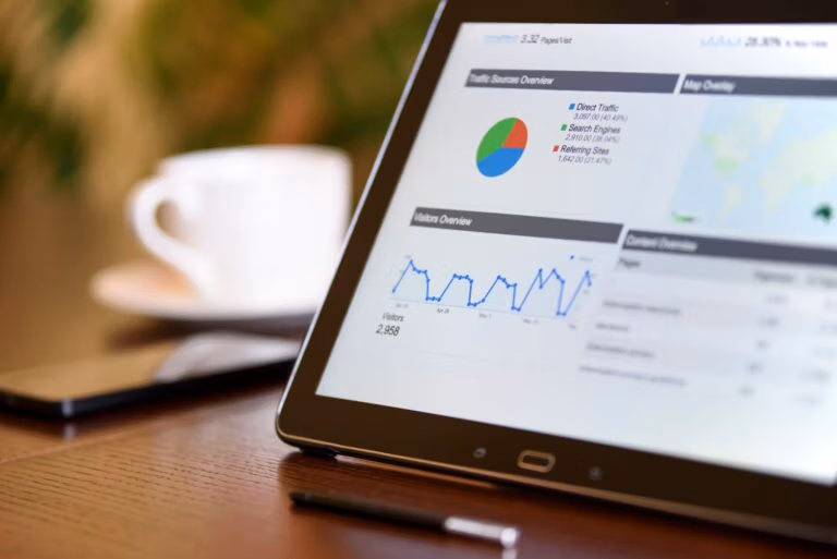 Threads vs X: Analisi Competitiva e Strategie Multi-Platform per Massimizzare Monetizzazione e Reach