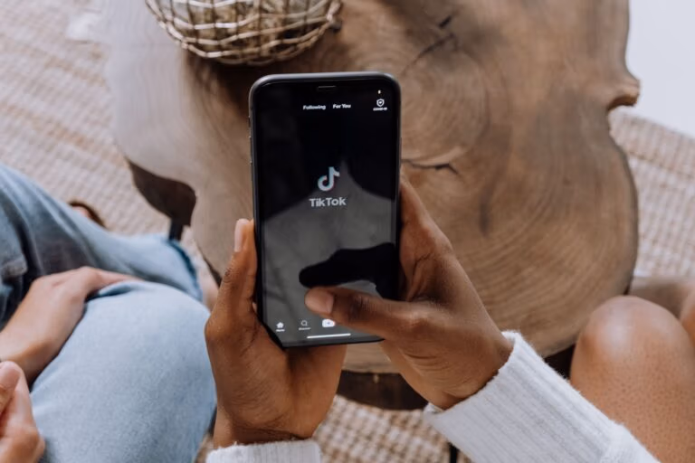 TikTok e Instagram come Motori di Ricerca Verticali 2026: Guida Tecnica Social SEO Avanzata