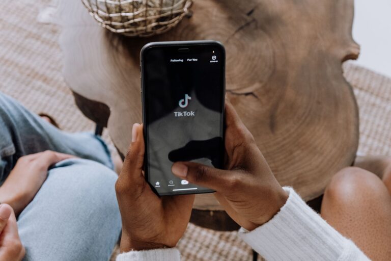 TikTok e Instagram come Motori di Ricerca Verticali 2026: Guida Tecnica Social SEO Avanzata