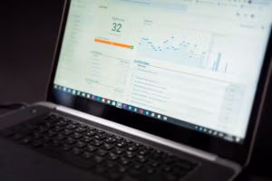 Zero-Click Search 2026: Ripensare la Strategia di Content quando CTR Scende — Metriche Alternative, Visibility Tracking e Brand Lift Measurement
