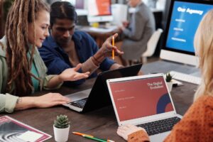 Human-Centric AI Content Strategy 2026: Quando Usare GenAI, Quando No