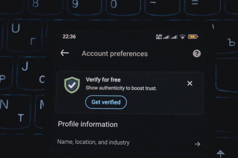 SynthID & AI Detection in SERP 2026: Guida Tecnica per Publisher — Watermark Detection, Content Provenance e Brand Authority Signals